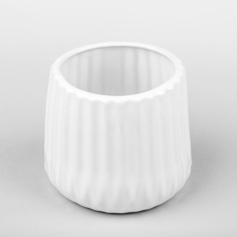 Biała osłonka ceramiczna karbowana MHD0-02-186