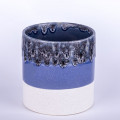 Oryginalna doniczka ceramiczna biało-niebieskie pasy