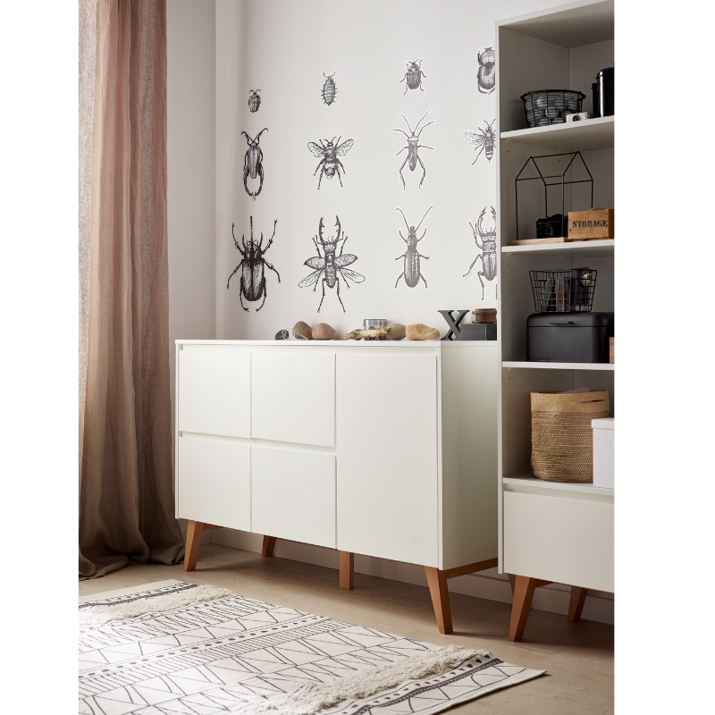 Biała komoda z szufladami i półkami Swing PINIO MHK1-35